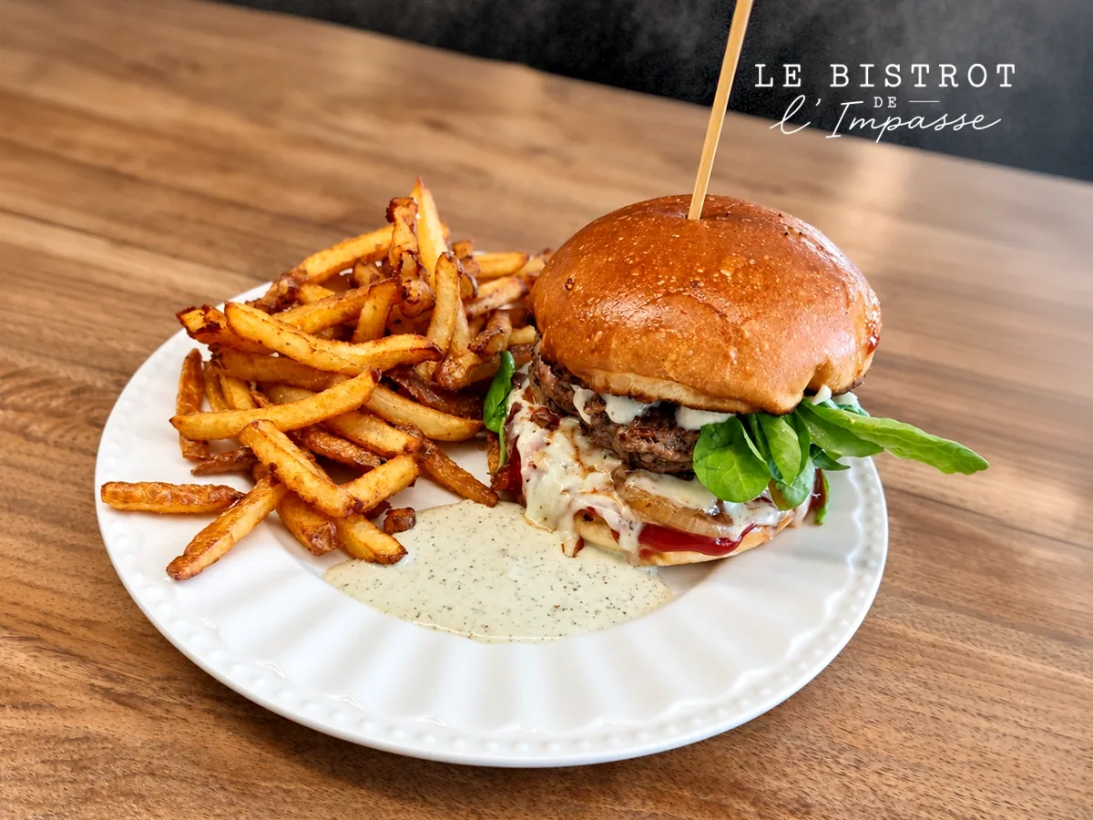 Burger du chef et frites maison, Le Bistrot de l'Impasse à Caux