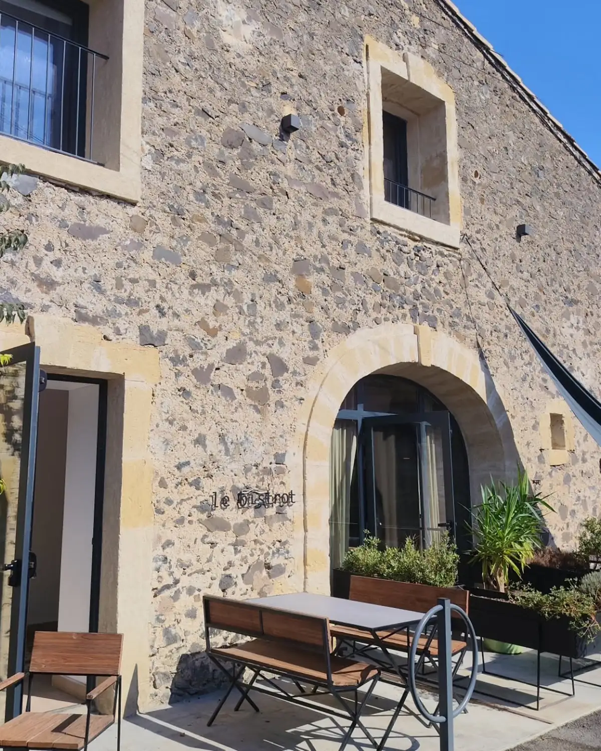 La façade du Bistrot de l'Impasse, 3 impasse Pépi-Pagès à Caux